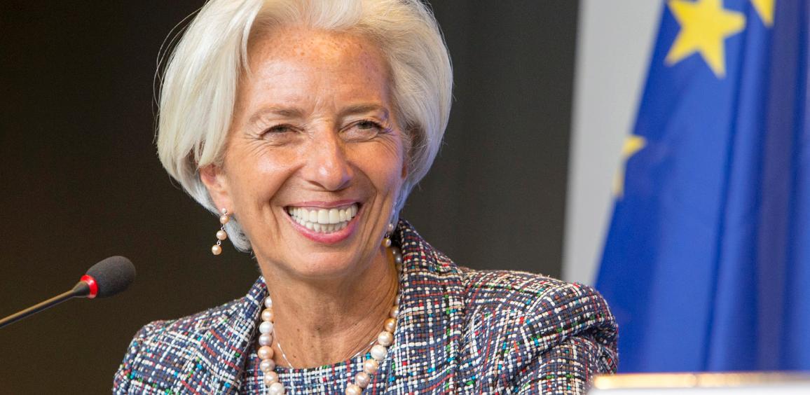 découvrez comment christine lagarde, présidente du fmi, relève les défis économiques mondiaux actuels. une analyse des enjeux et des stratégies mises en place pour renforcer la stabilité économique au sein de la communauté internationale.