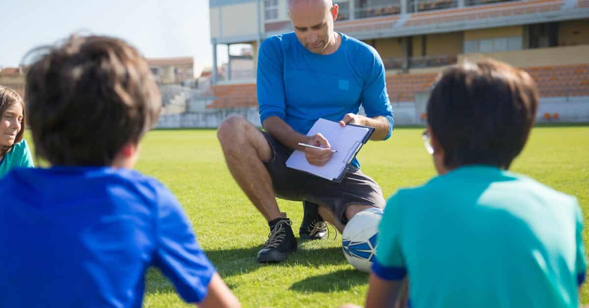 Entdecken Sie die Auswirkungen der Ausbildungsprogramme auf die persönliche und berufliche Entwicklung. Erforschen Sie, wie eine effektive Ausbildung Fähigkeiten transformieren, die Arbeitsleistung verbessern und das Karrierwachstum ankurbeln kann.