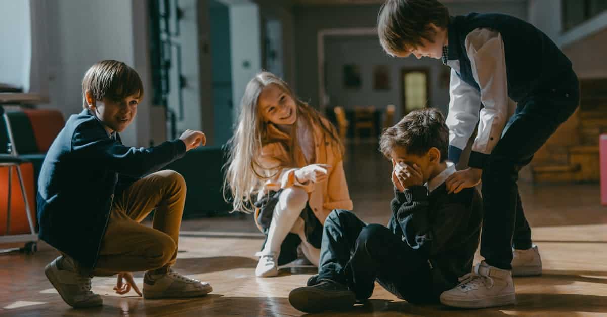 Entdecken Sie die emotionale Intelligenz, eine essentielle Fähigkeit, um Ihre eigenen Emotionen sowie die anderer zu verstehen und zu steuern. Erkunden Sie, wie Sie diese Fähigkeit entwickeln können, um Ihre persönlichen und beruflichen Beziehungen zu verbessern.