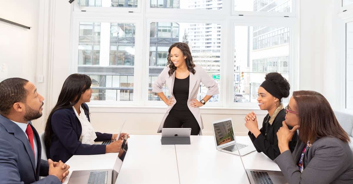 découvrez les clés du leadership efficace : inspirez, motivez et guidez votre équipe vers le succès tout en développant vos compétences en gestion et en communication.