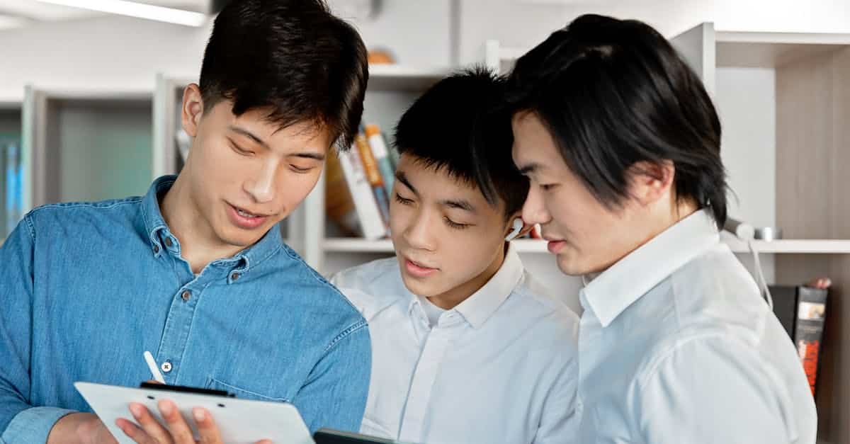 descubre estrategias eficaces de gestión de equipos para optimizar la colaboración y la productividad dentro de su equipo. aprenda a motivar a sus miembros, a delegar eficazmente y a instaurar una cultura de trabajo positiva.