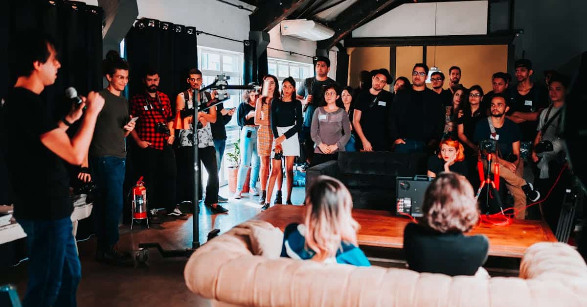 descubre el arte del networking: consejos y estrategias para desarrollar tu red profesional, establecer conexiones significativas y potenciar tu carrera. aprende a crear relaciones duraderas y maximizar las oportunidades a través de una red sólida.