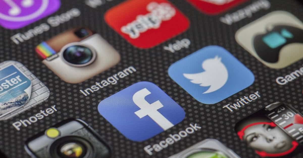 descubre las claves del networking: refuerza tus relaciones profesionales, desarrolla tu red y potencia tu carrera gracias a estrategias efectivas y consejos prácticos.