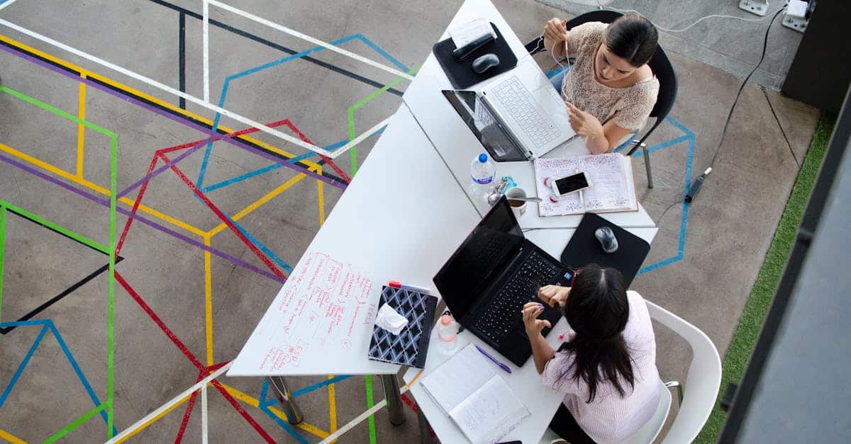 discover the best networking strategies to expand your professional network, exchange with experts in your field, and seize new career opportunities.