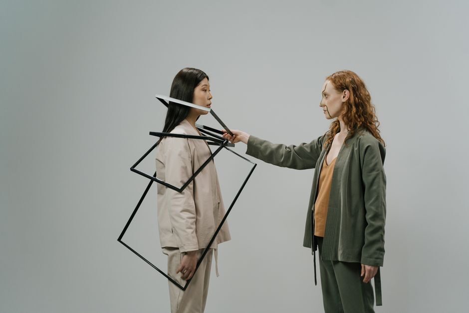 découvrez comment différencier les types de personnalité esfp et esfj dans cet article. apprenez à identifier vos traits caractéristiques et à mieux comprendre votre comportement social et émotionnel. un guide essentiel pour explorer votre personnalité.