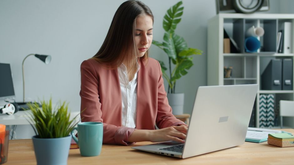 découvrez les emplois idéaux correspondant à chaque type de personnalité. ce guide complet vous aidera à identifier votre profil professionnel et à trouver la carrière qui vous correspond le mieux, en alliant passion et compétences.